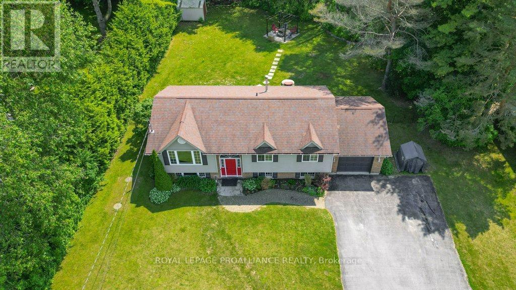 33 Hanthorn Street, Prince Edward County, Ontario  K0K 1L0 - Photo 37 - X12213351