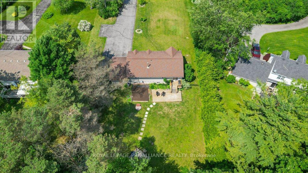 33 Hanthorn Street, Prince Edward County, Ontario  K0K 1L0 - Photo 42 - X12213351