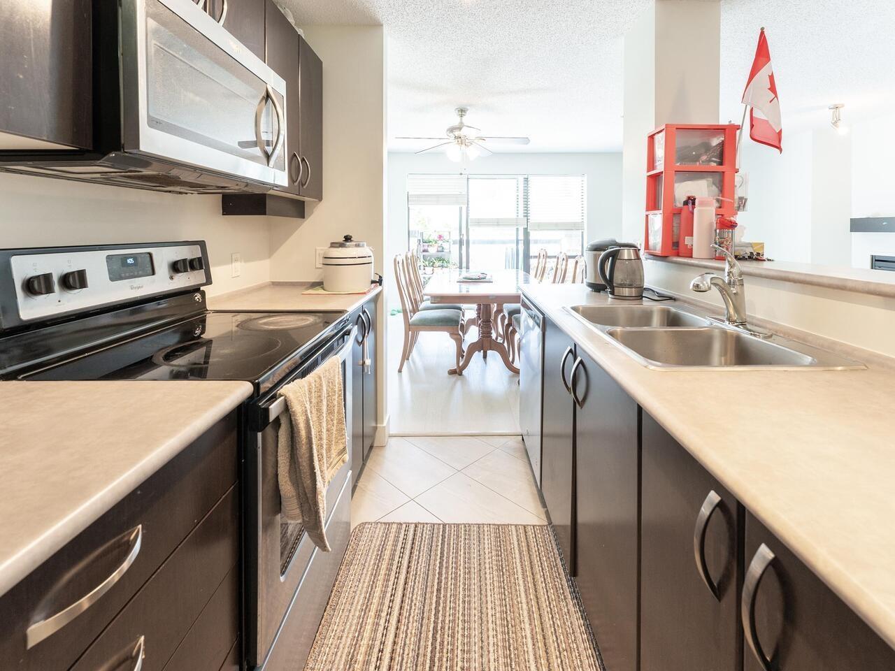 247 10838 City Parkway, Surrey, British Columbia  V3T 5X9 - Photo 6 - R3014270