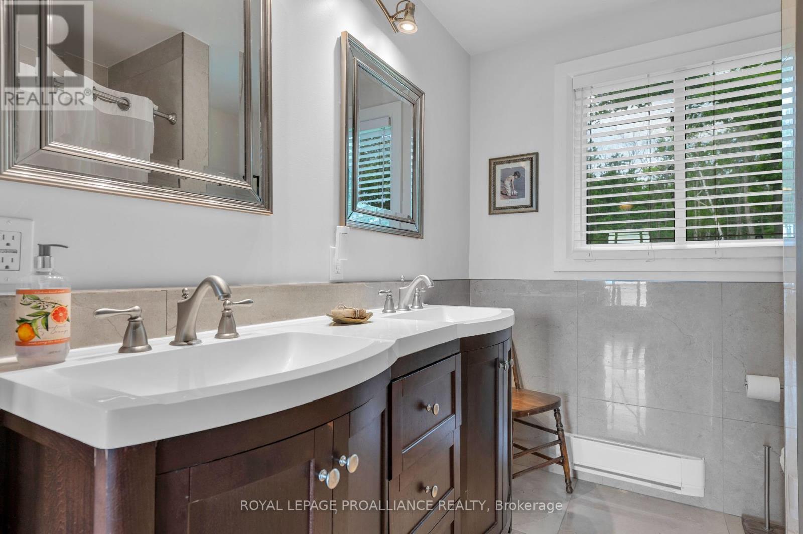 304 Lakeview Lane, Tweed, Ontario  K0K 3J0 - Photo 15 - X12213429
