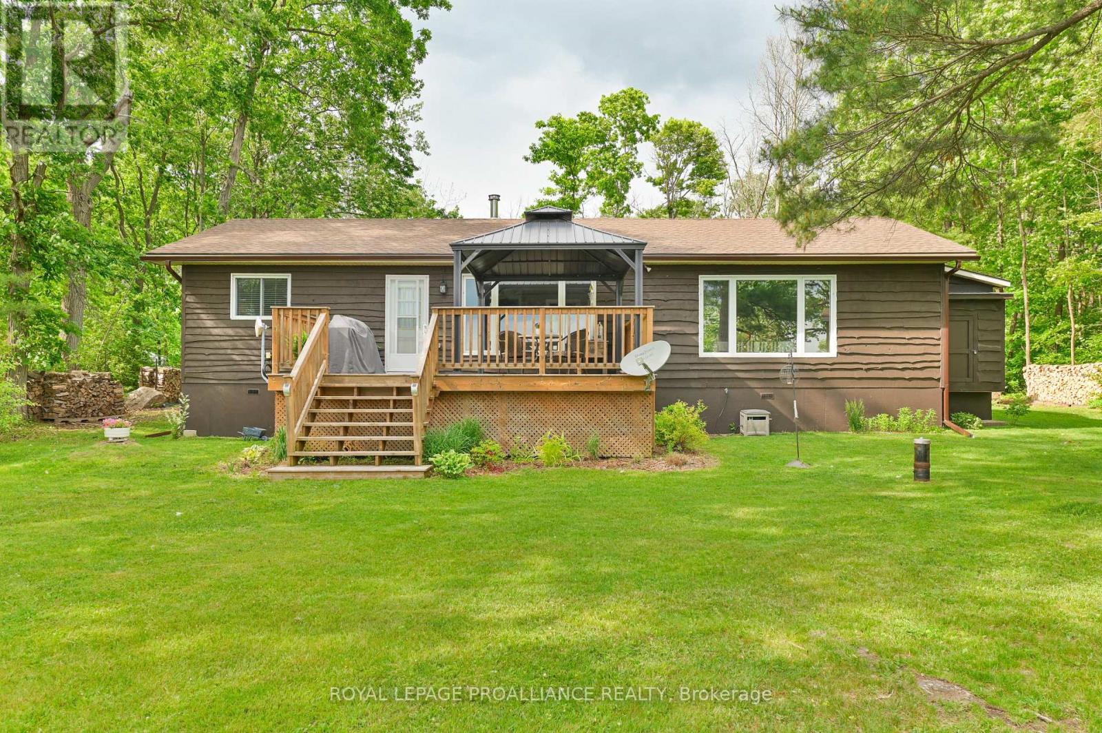 304 Lakeview Lane, Tweed, Ontario  K0K 3J0 - Photo 27 - X12213429