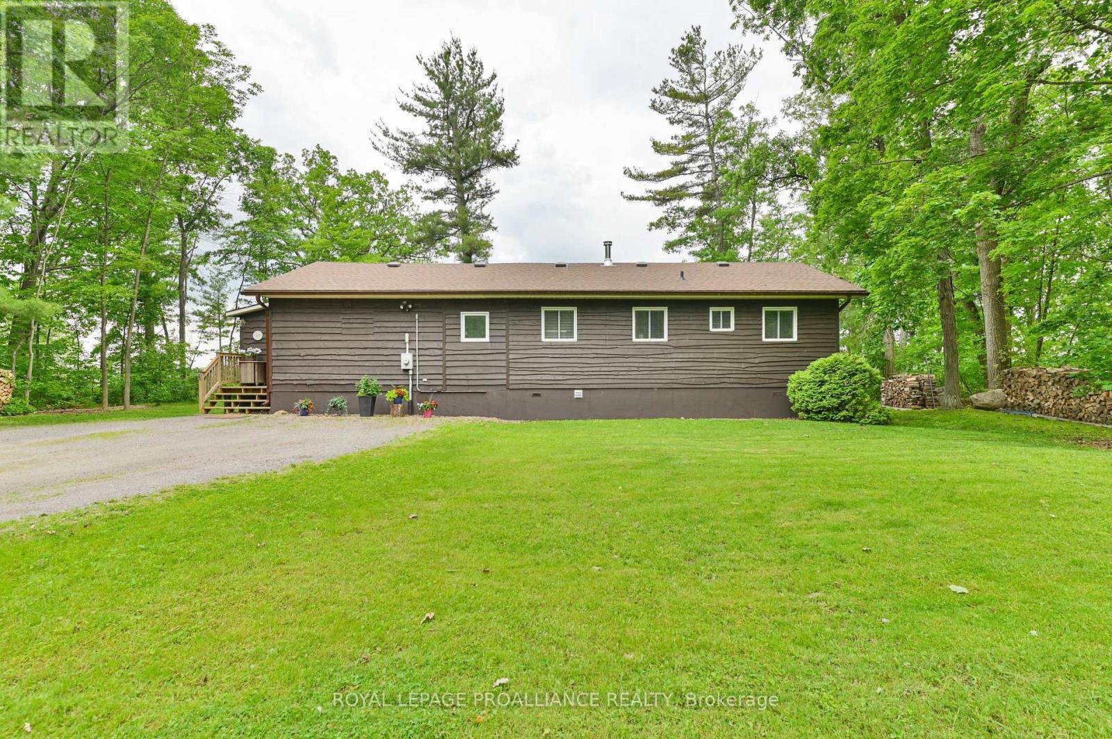 304 Lakeview Lane, Tweed, Ontario  K0K 3J0 - Photo 28 - X12213429