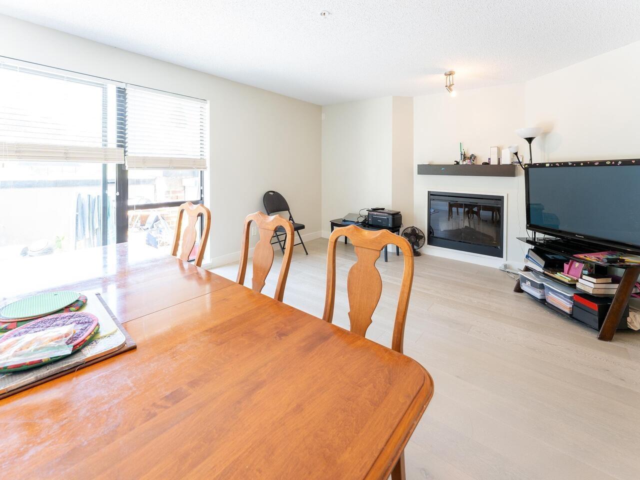 247 10838 City Parkway, Surrey, British Columbia  V3T 5X9 - Photo 2 - R3014270