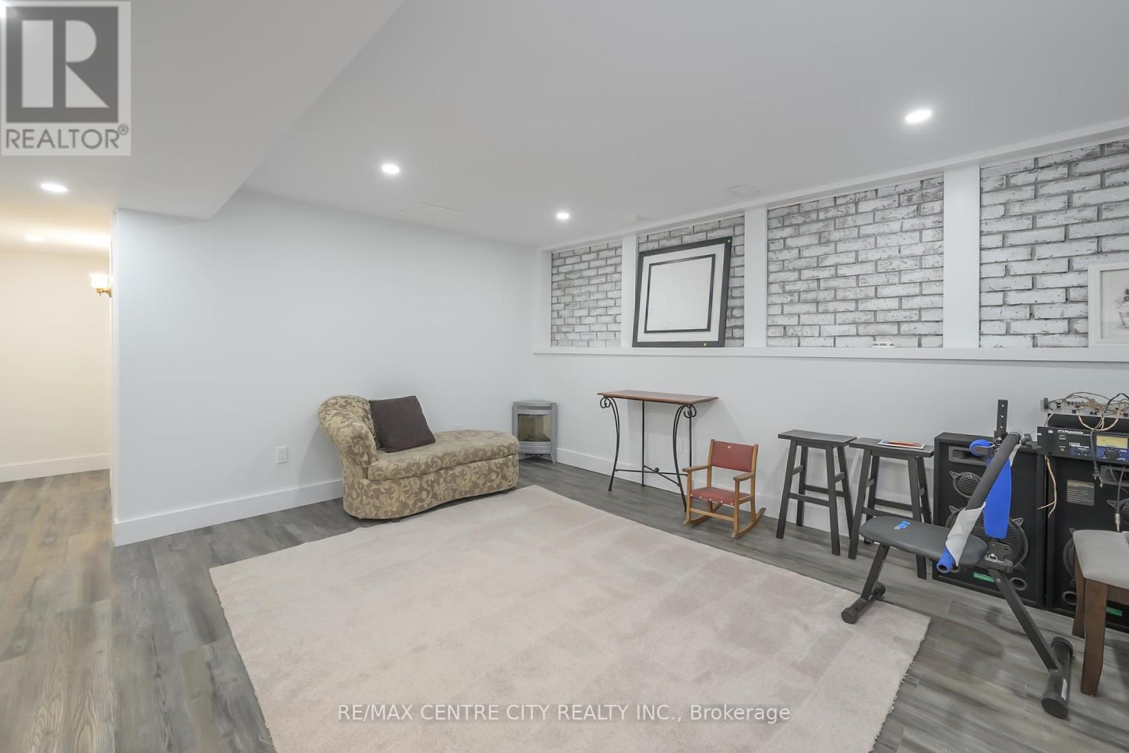 9 Bonnie Place, St. Thomas, Ontario  N5R 5W3 - Photo 27 - X12213298