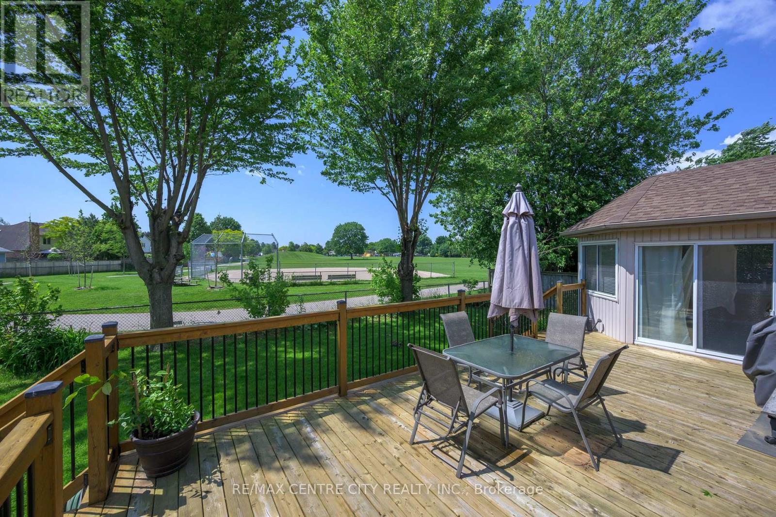9 Bonnie Place, St. Thomas, Ontario  N5R 5W3 - Photo 43 - X12213298