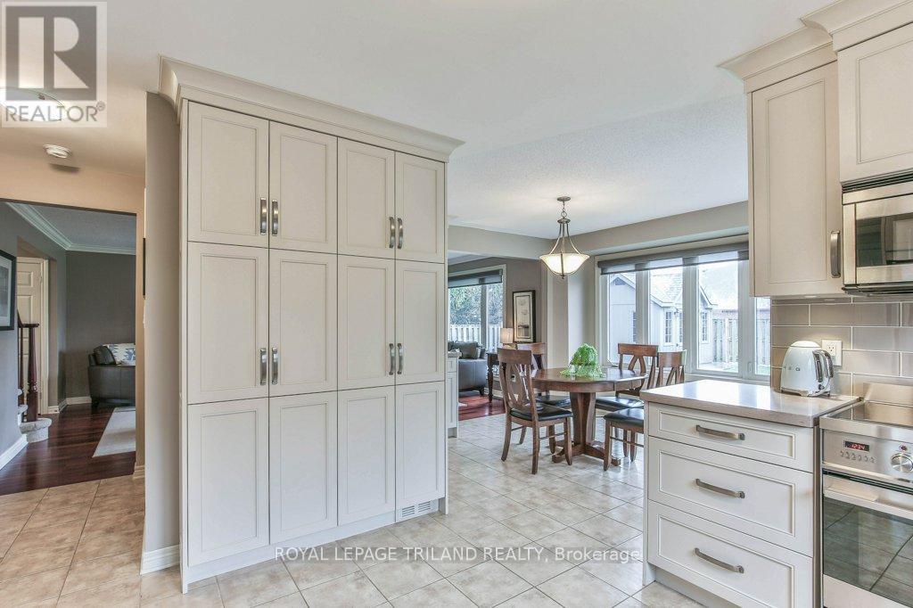 Photo 18 of 50 for 896 Cranbrook Road