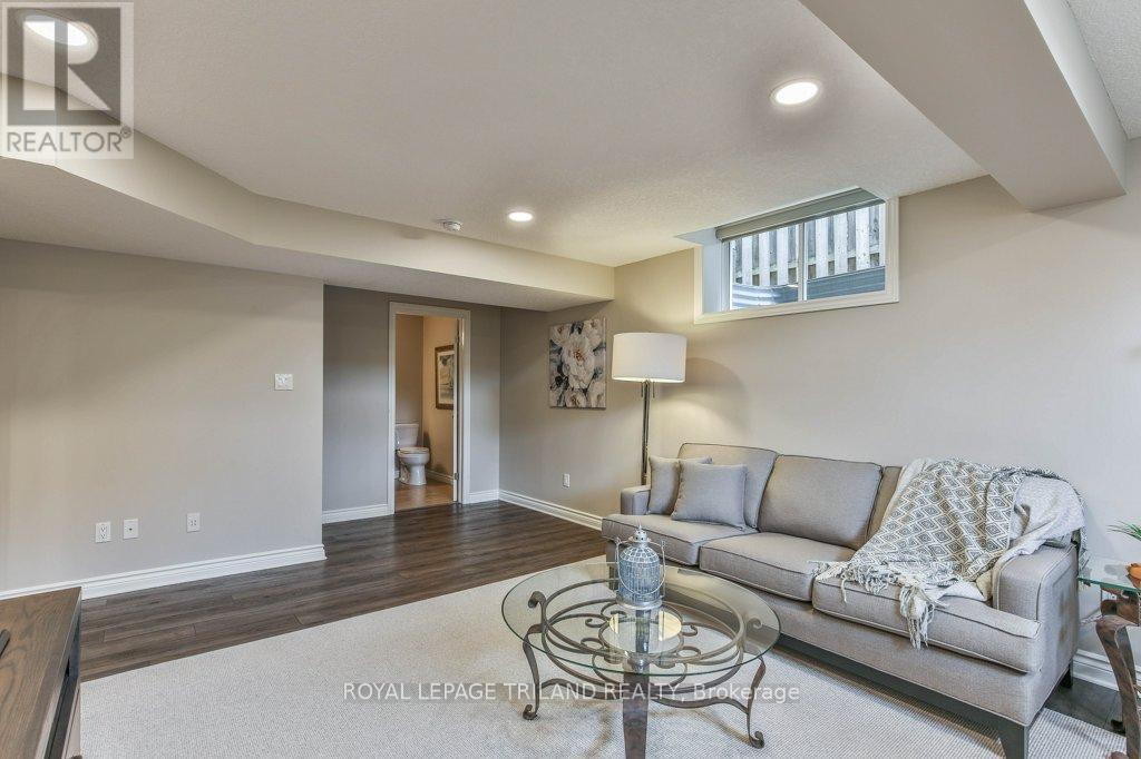 Photo 36 of 50 for 896 Cranbrook Road
