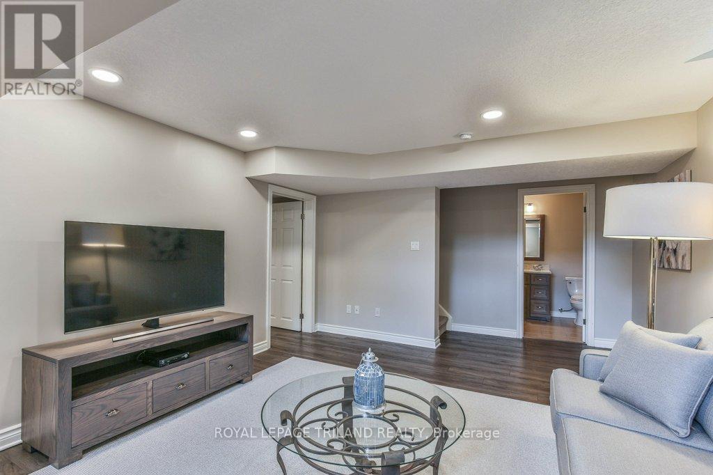 Photo 37 of 50 for 896 Cranbrook Road