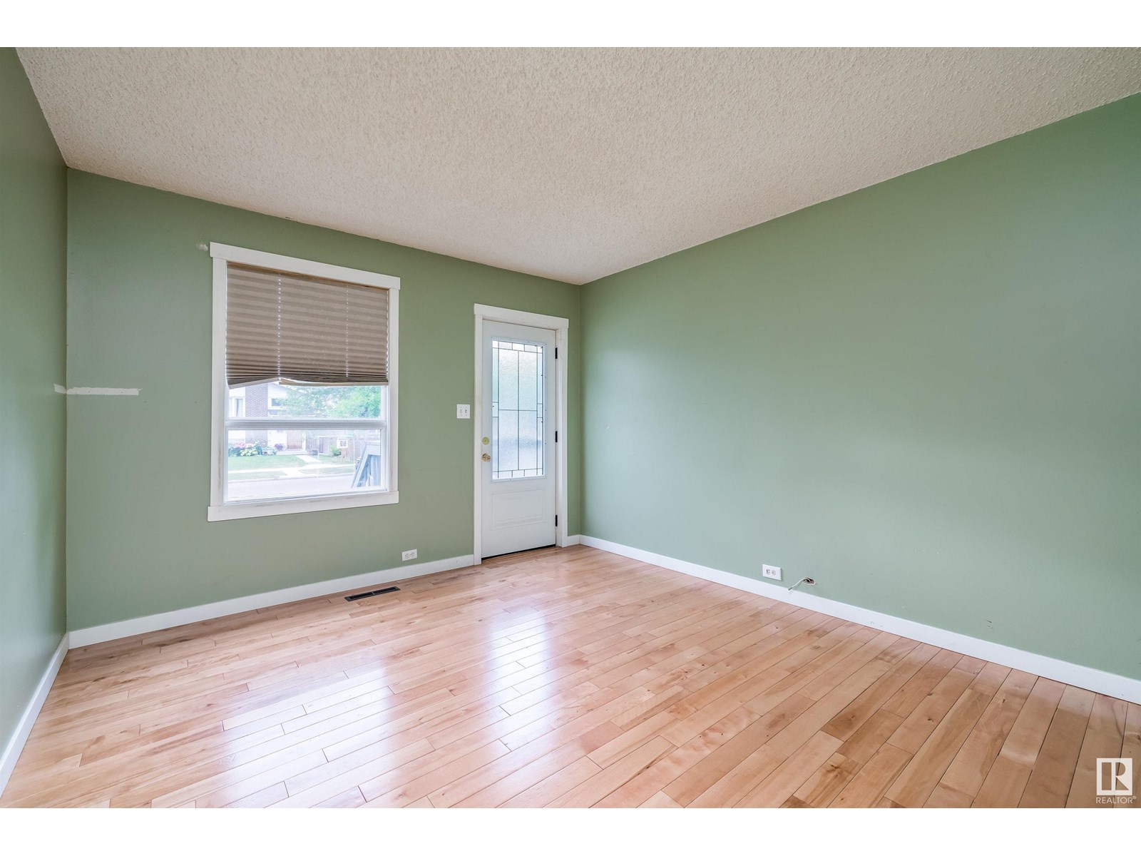 12325 85 St Nw, Edmonton, Alberta  T5B 3H1 - Photo 6 - E4441729