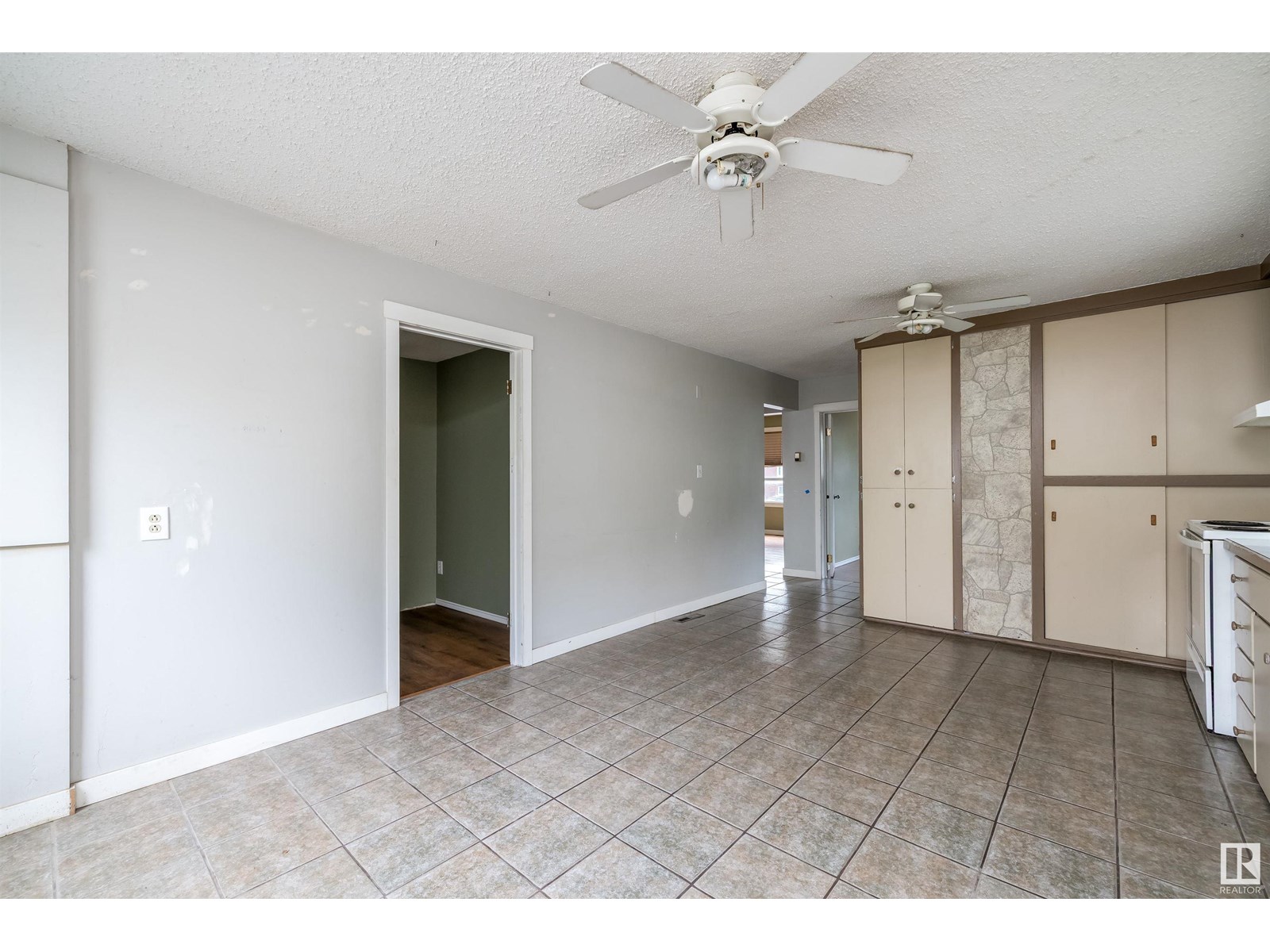 12325 85 St Nw, Edmonton, Alberta  T5B 3H1 - Photo 17 - E4441729