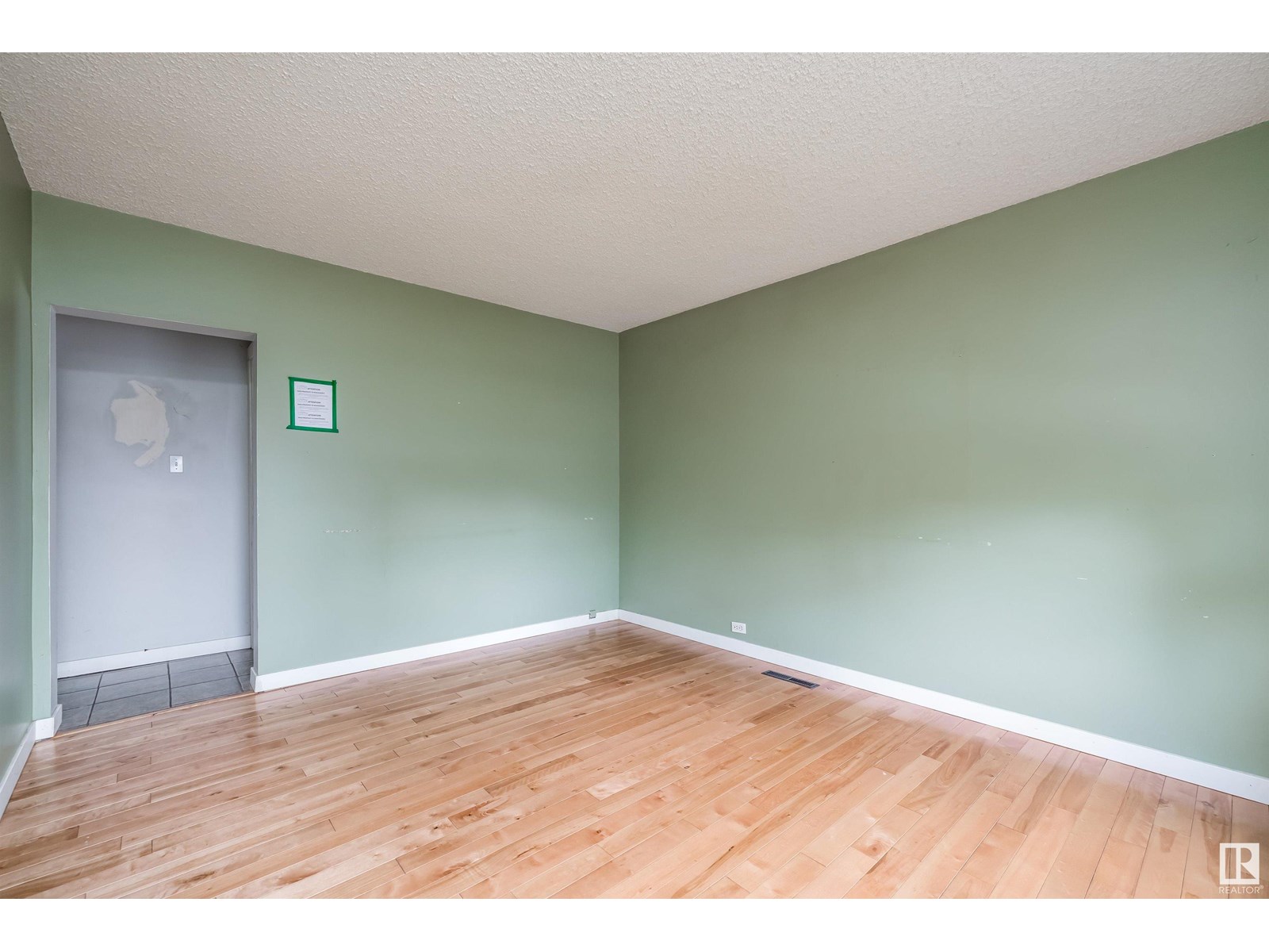 12325 85 St Nw, Edmonton, Alberta  T5B 3H1 - Photo 4 - E4441729