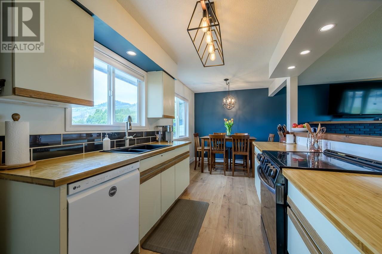 879 Dever Drive, Kamloops, British Columbia  V2B 6P9 - Photo 10 - 10351703