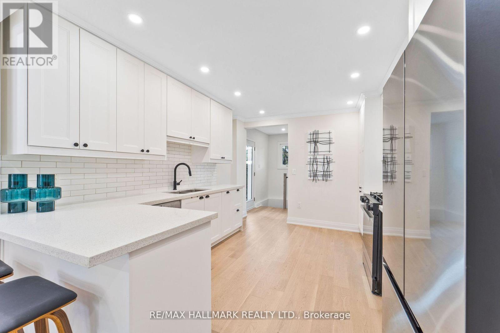 50 Watson Avenue, Toronto (Runnymede-Bloor West Village), Ontario  M6S 4E1 - Photo 13 - W12213031