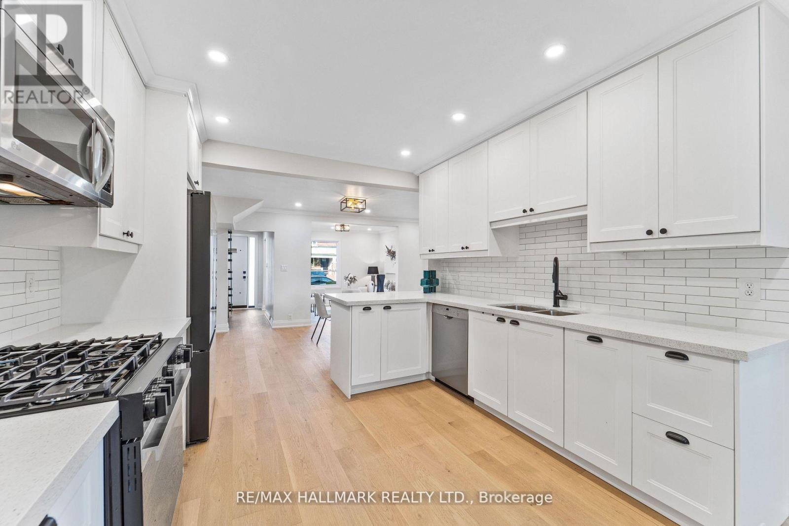 50 Watson Avenue, Toronto (Runnymede-Bloor West Village), Ontario  M6S 4E1 - Photo 15 - W12213031