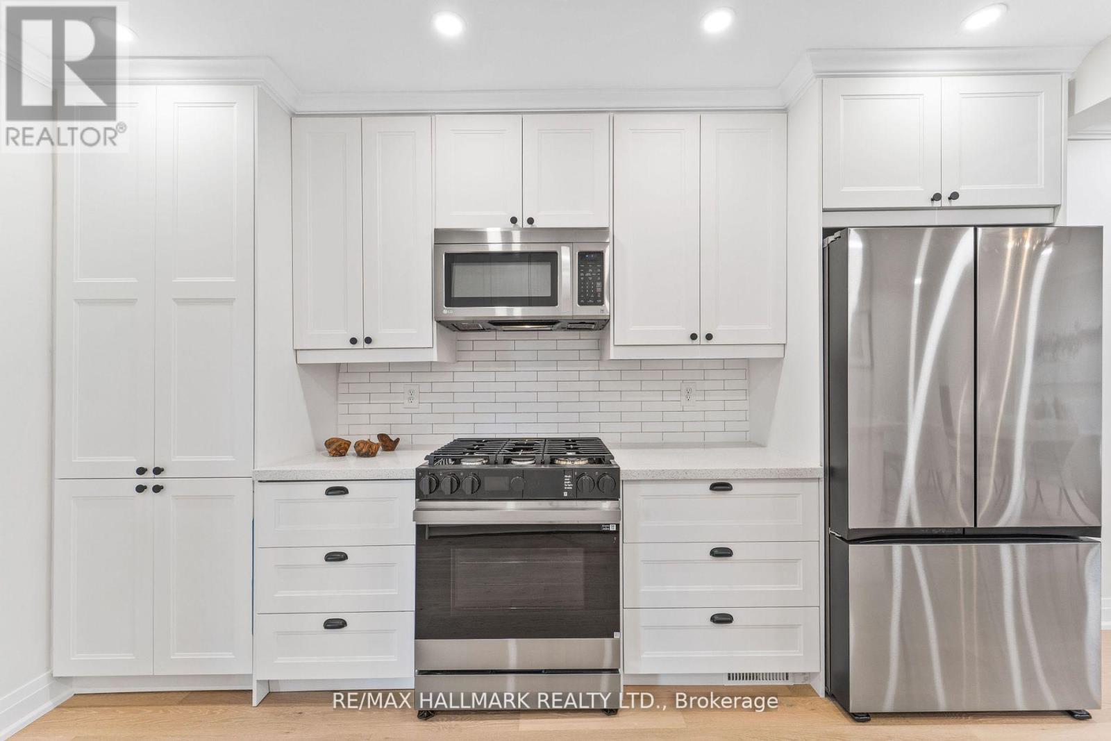 50 Watson Avenue, Toronto (Runnymede-Bloor West Village), Ontario  M6S 4E1 - Photo 17 - W12213031