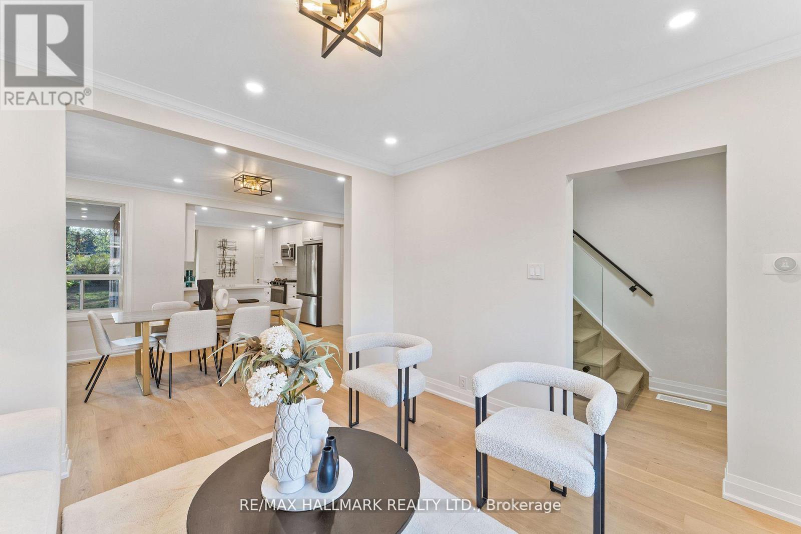 50 Watson Avenue, Toronto (Runnymede-Bloor West Village), Ontario  M6S 4E1 - Photo 4 - W12213031
