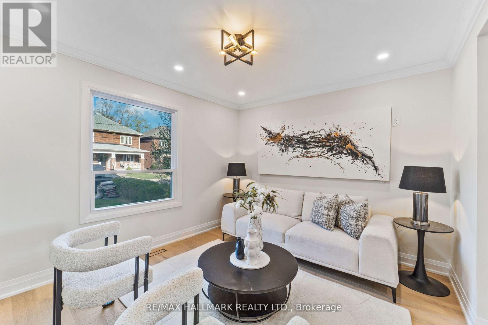50 Watson Avenue, Toronto (Runnymede-Bloor West Village), Ontario  M6S 4E1 - Photo 6 - W12213031