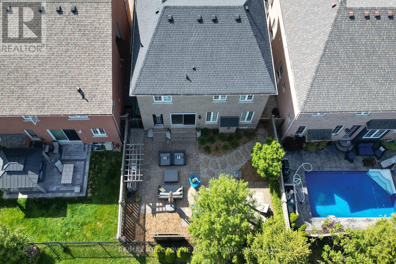 2209 Falling Green Drive, Oakville, Ontario  L6M 5A2 - Photo 42 - W12213034