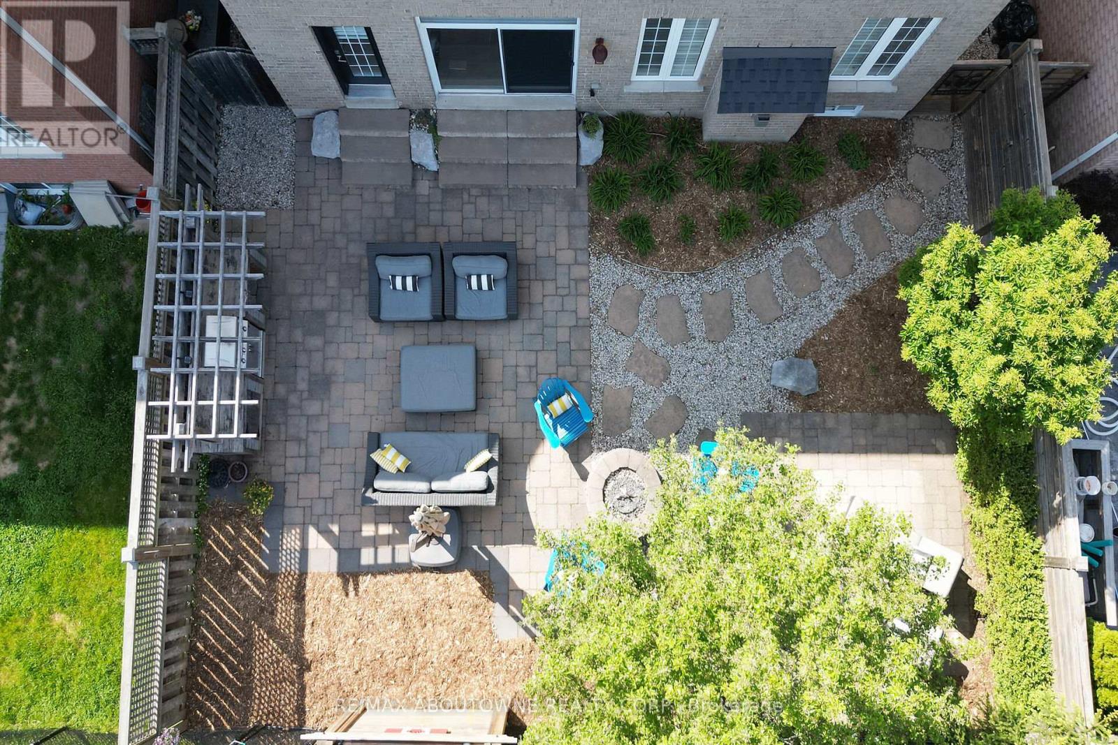 2209 Falling Green Drive, Oakville, Ontario  L6M 5A2 - Photo 43 - W12213034