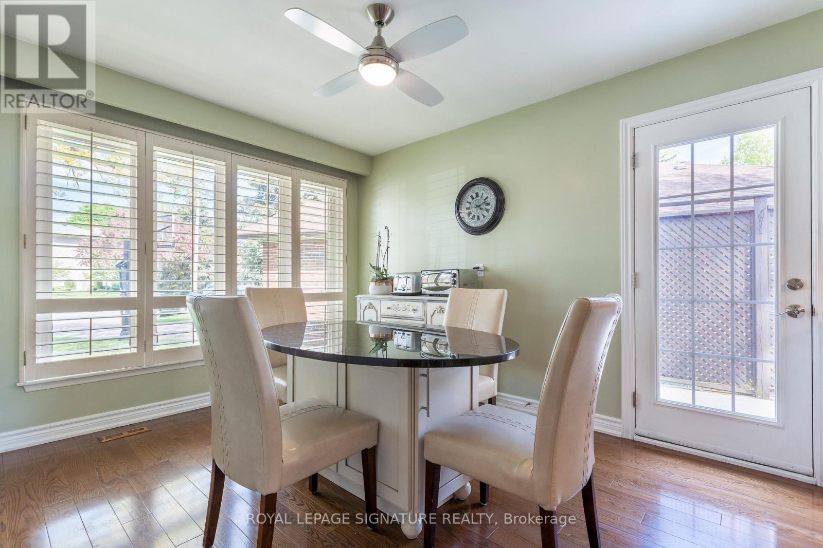 31 Norbert Crescent, Toronto, Ontario  M9C 3J8 - Photo 10 - W12213038