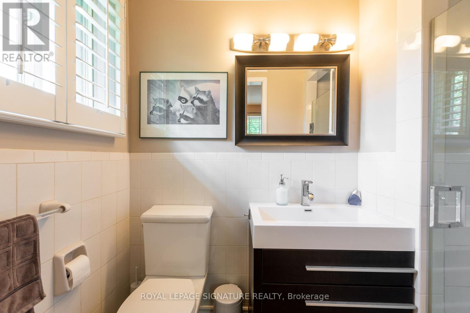 31 Norbert Crescent, Toronto, Ontario  M9C 3J8 - Photo 13 - W12213038