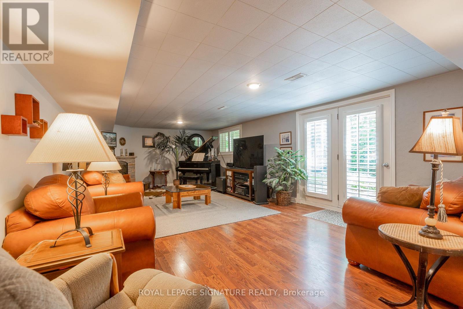31 Norbert Crescent, Toronto, Ontario  M9C 3J8 - Photo 22 - W12213038