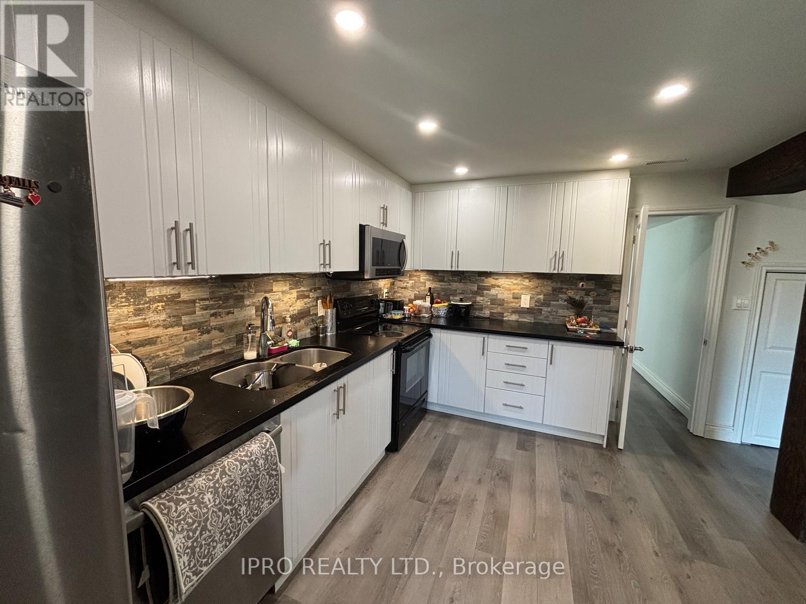 Bsmt - 40 Monte Vista Trail, Brampton (Heart Lake East), Ontario  L6Z 2G5 - Photo 5 - W12213048
