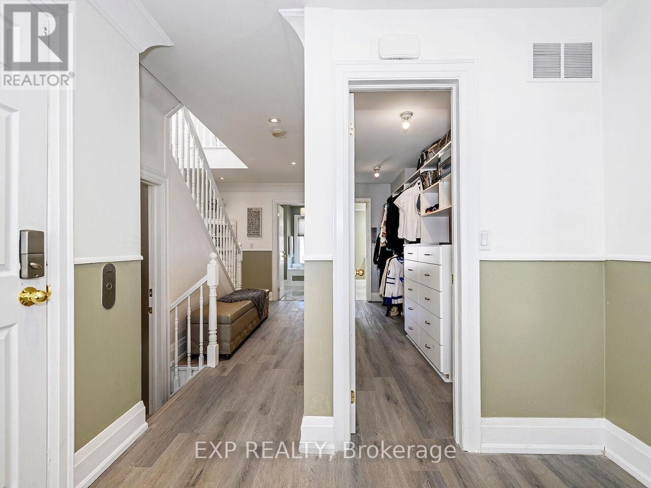 4 - 2351 Lakeshore Road W, Oakville, Ontario  L6L 1H4 - Photo 26 - W12213063