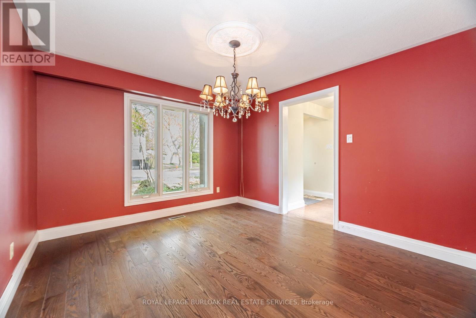 204 Arichat Road, Oakville, Ontario  L6J 5N4 - Photo 14 - W12213065