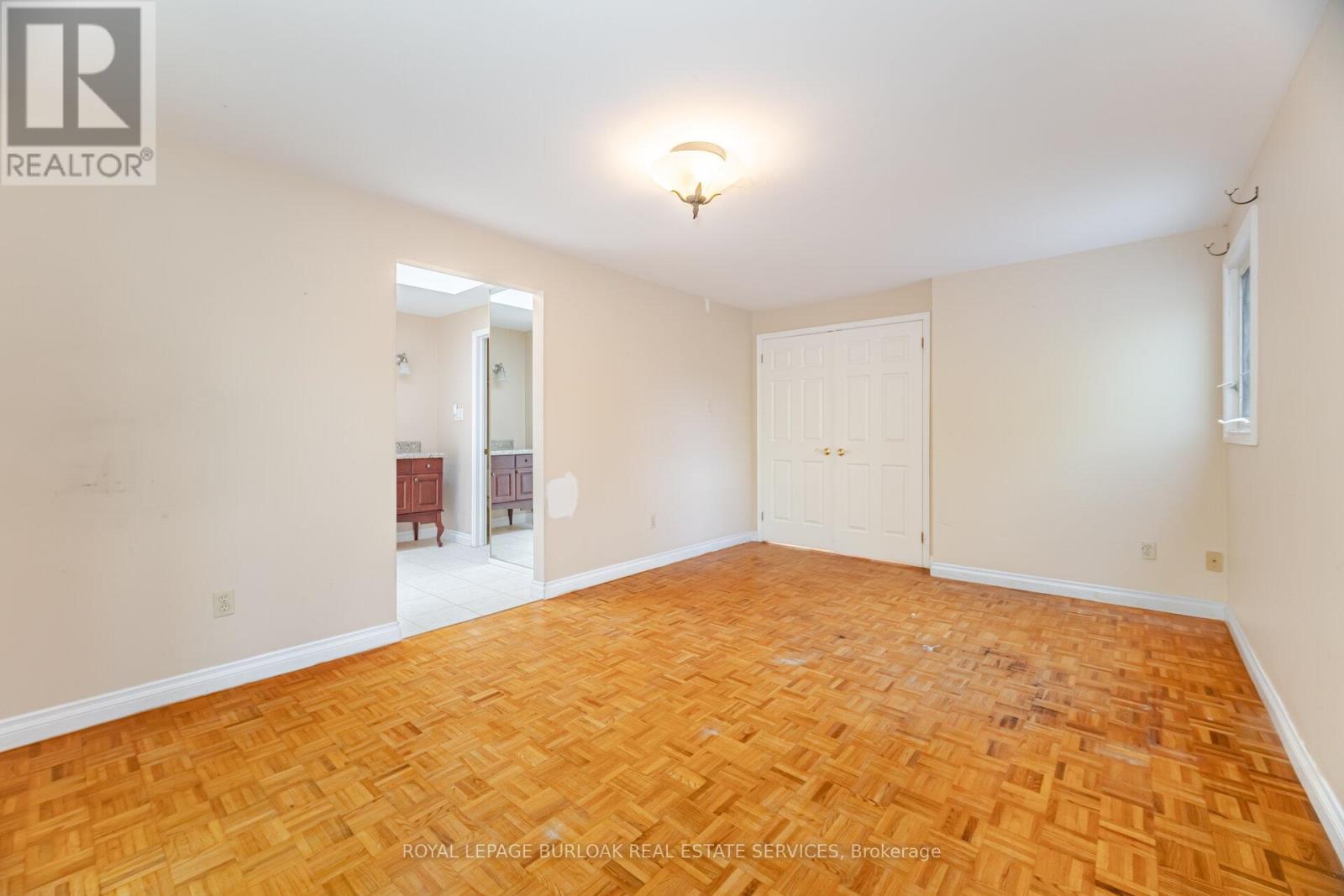 204 Arichat Road, Oakville, Ontario  L6J 5N4 - Photo 21 - W12213065
