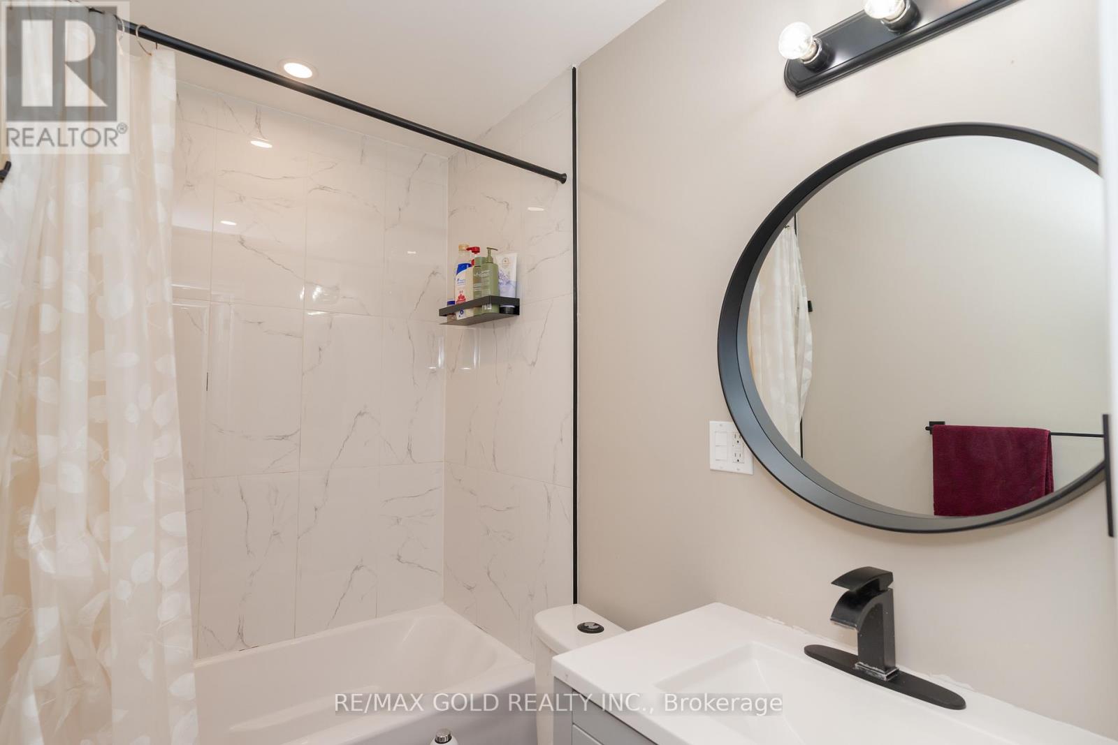 48 Drury Crescent, Brampton, Ontario  L6T 1L2 - Photo 26 - W12213076