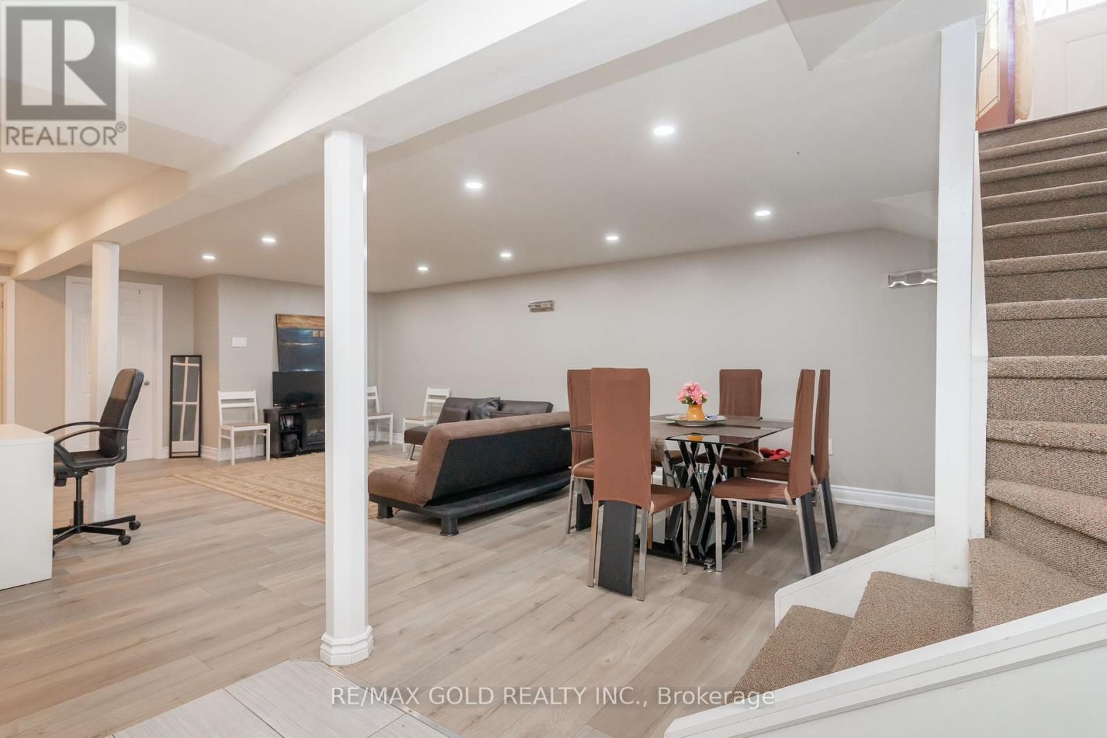 48 Drury Crescent, Brampton, Ontario  L6T 1L2 - Photo 33 - W12213076