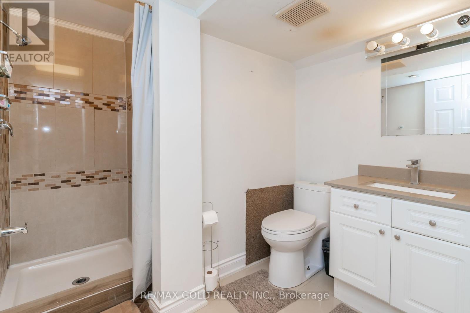 48 Drury Crescent, Brampton, Ontario  L6T 1L2 - Photo 37 - W12213076