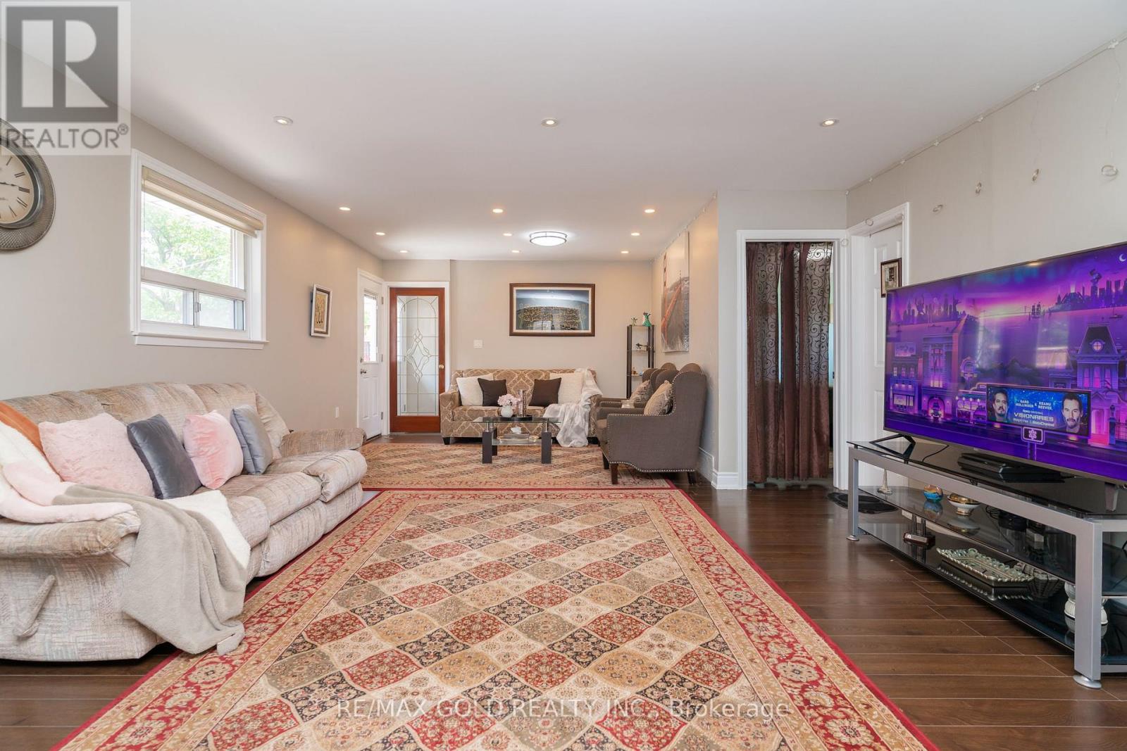 48 Drury Crescent, Brampton, Ontario  L6T 1L2 - Photo 9 - W12213076