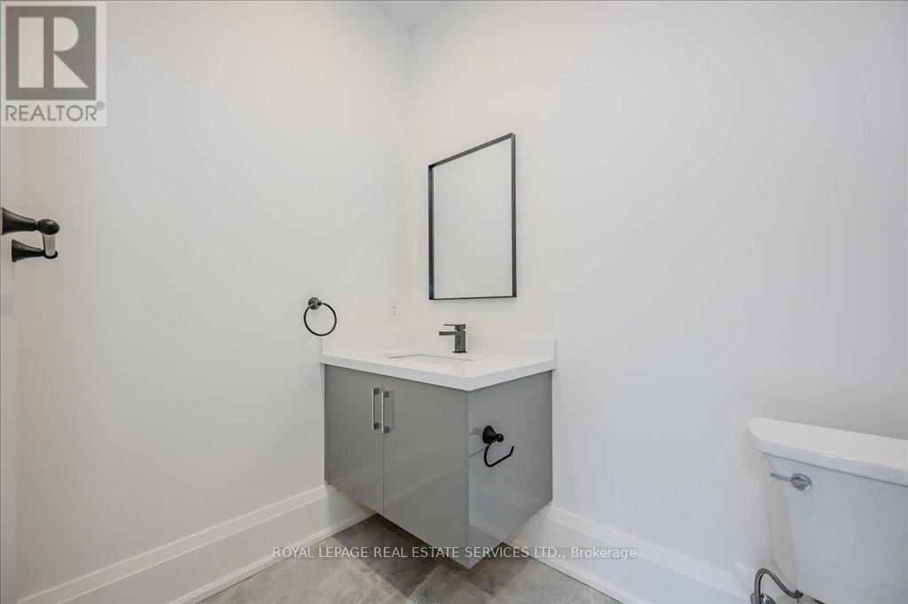 78 South Kingsway, Toronto (High Park-Swansea), Ontario  M6S 3T3 - Photo 36 - W12213080