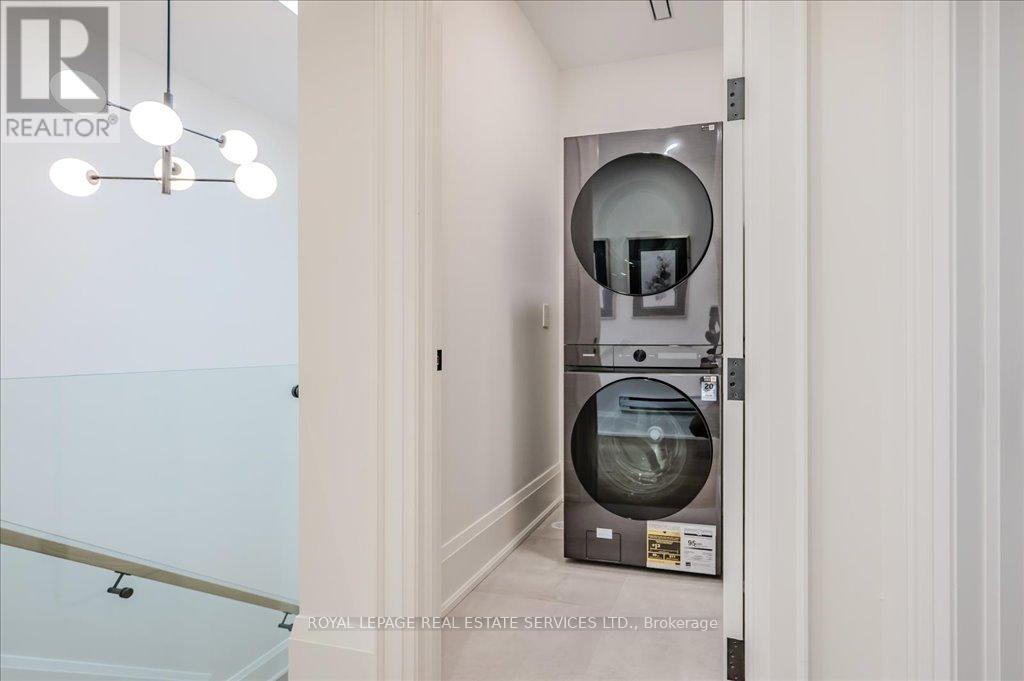 78 South Kingsway, Toronto (High Park-Swansea), Ontario  M6S 3T3 - Photo 38 - W12213080