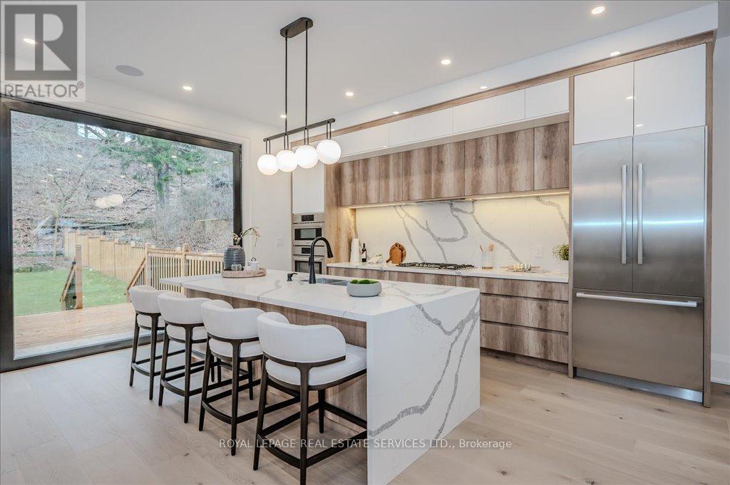78 South Kingsway, Toronto (High Park-Swansea), Ontario  M6S 3T3 - Photo 9 - W12213080
