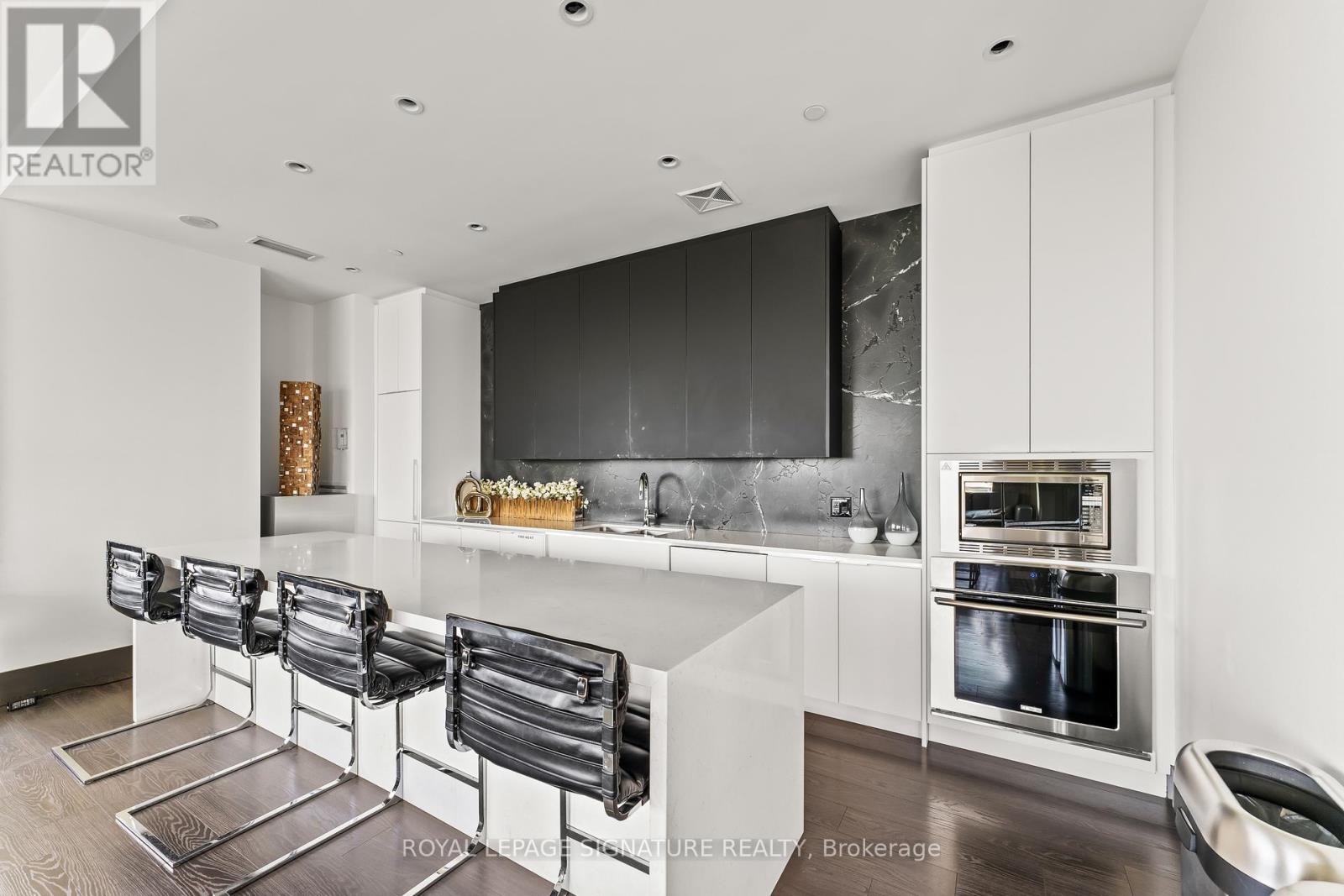 525 - 1830 Bloor Street W, Toronto (High Park North), Ontario  M6P 0A2 - Photo 26 - W12213093