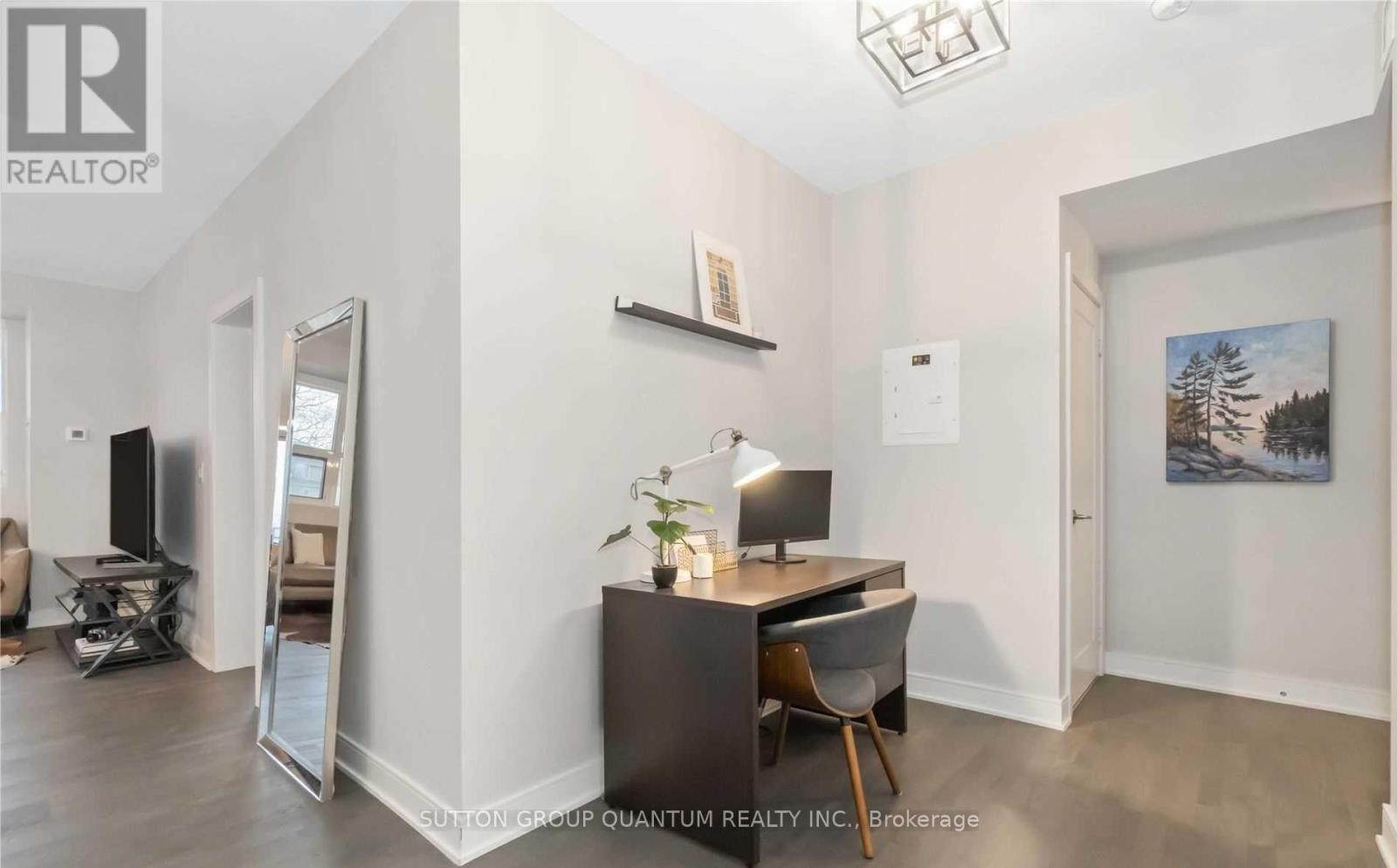 269 - 1575 Lakeshore Road W, Mississauga (Clarkson), Ontario  L5J 1J4 - Photo 4 - W12213108