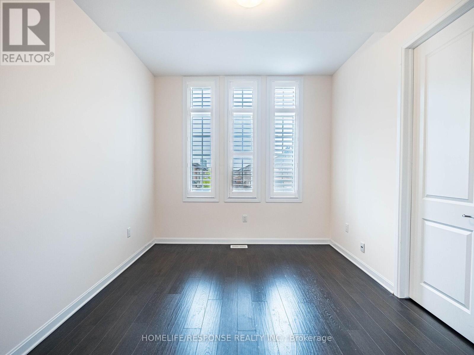115 Beaveridge Avenue W, Oakville (Go Glenorchy), Ontario  L6H 0M6 - Photo 24 - W12213124