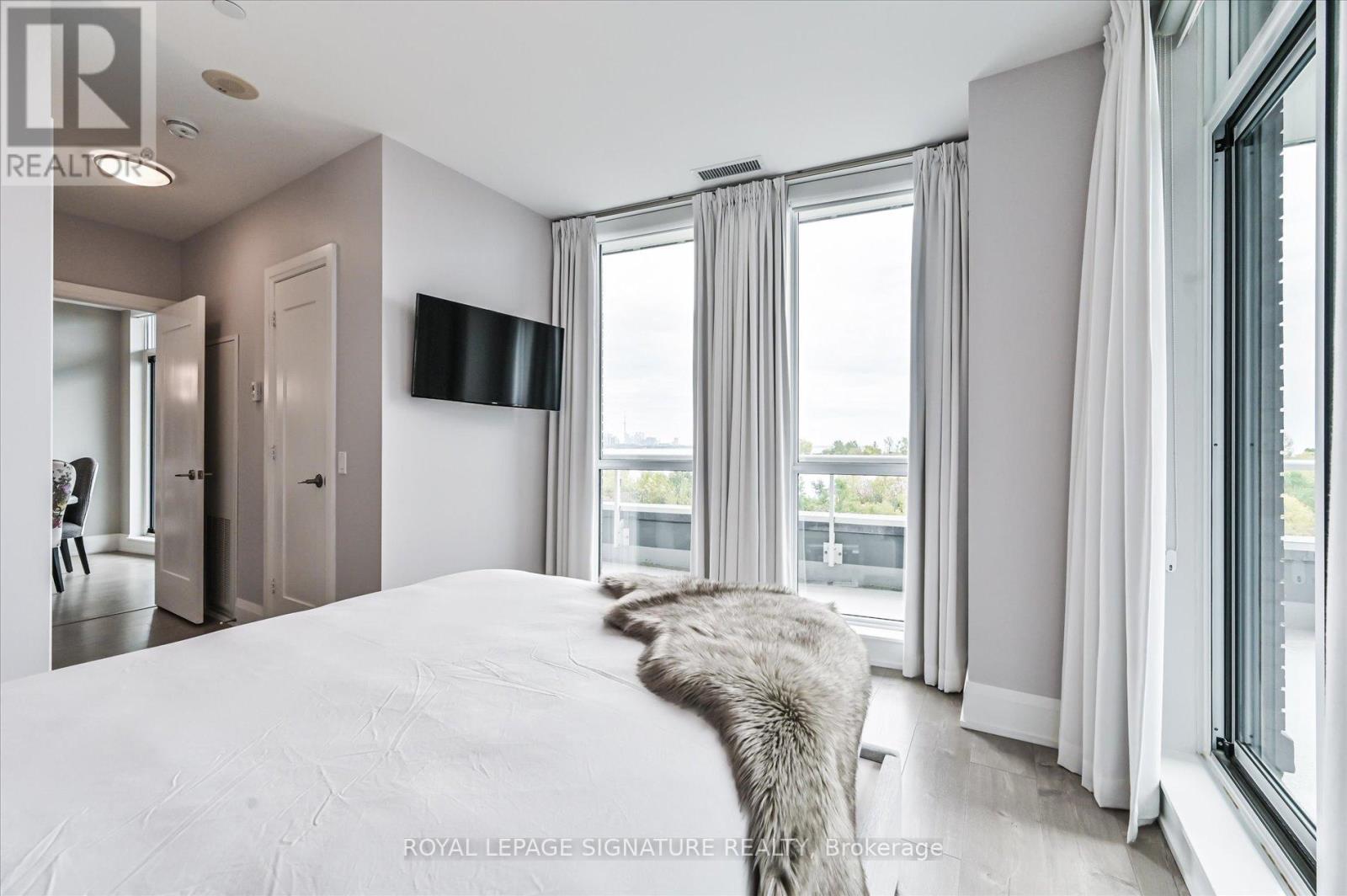 205 - 110 Marine Parade Drive, Toronto (Mimico), Ontario  M8V 0A3 - Photo 14 - W12213159