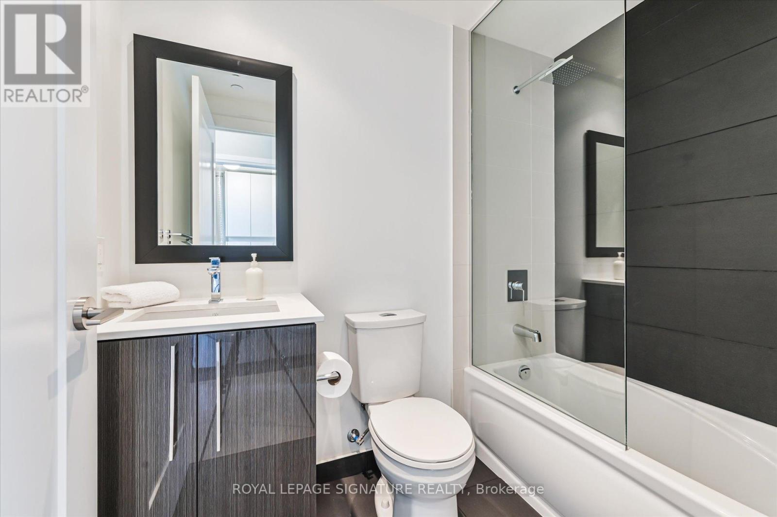 205 - 110 Marine Parade Drive, Toronto (Mimico), Ontario  M8V 0A3 - Photo 18 - W12213159