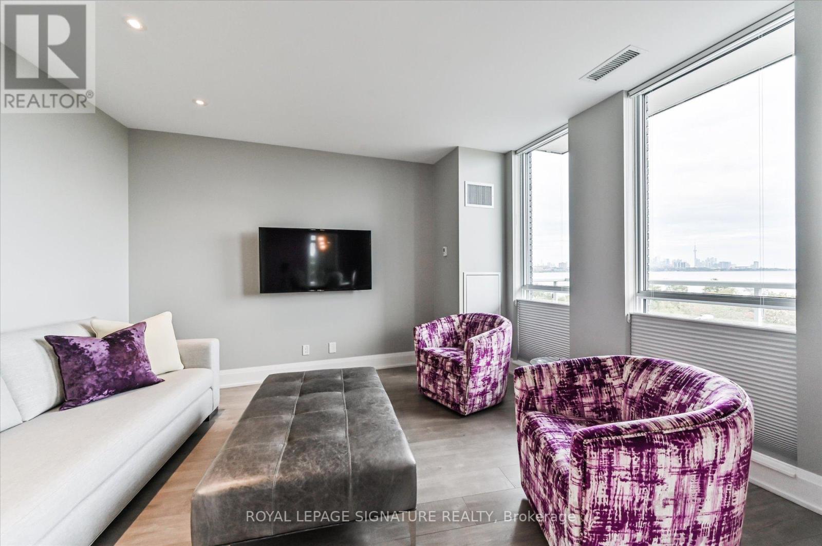 205 - 110 Marine Parade Drive, Toronto (Mimico), Ontario  M8V 0A3 - Photo 8 - W12213159