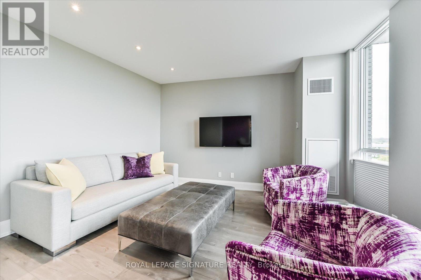 205 - 110 Marine Parade Drive, Toronto (Mimico), Ontario  M8V 0A3 - Photo 9 - W12213159