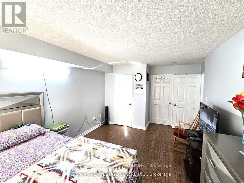 Property at 303 - 30 MALTA AVENUE image 4