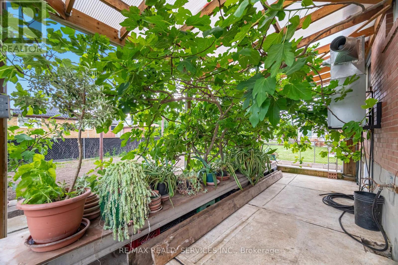 7541 Darcel Avenue, Mississauga, Ontario  L4T 2X6 - Photo 43 - W12213226