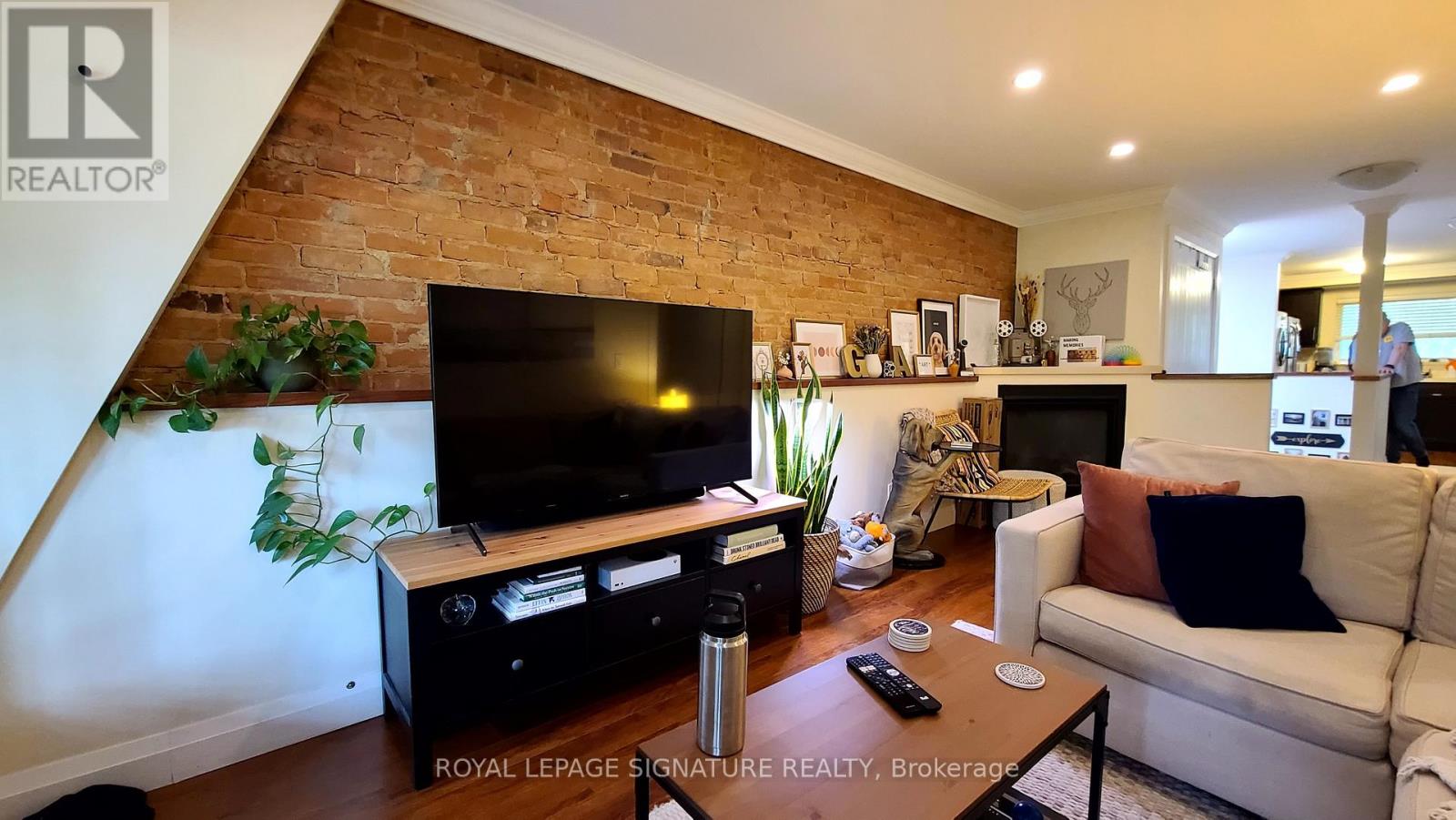 3rd Flr - 45 Jerome Street, Toronto, Ontario  M6P 1H8 - Photo 1 - W12213231