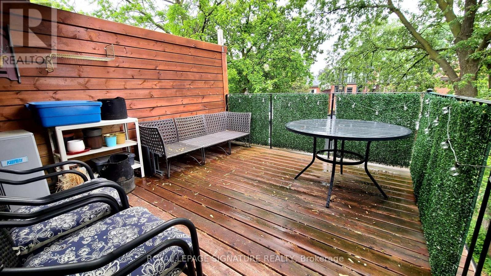 3rd Flr - 45 Jerome Street, Toronto, Ontario  M6P 1H8 - Photo 12 - W12213231