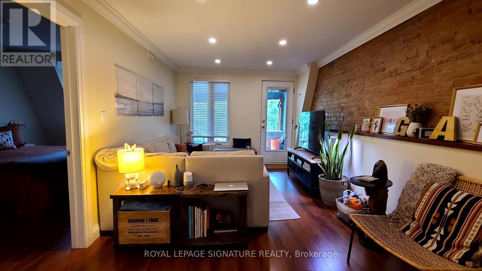 3rd Flr - 45 Jerome Street, Toronto, Ontario  M6P 1H8 - Photo 3 - W12213231