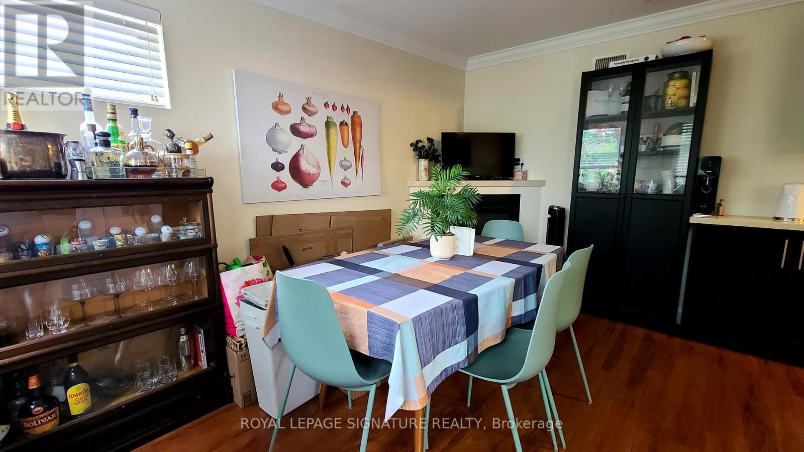 3rd Flr - 45 Jerome Street, Toronto, Ontario  M6P 1H8 - Photo 8 - W12213231